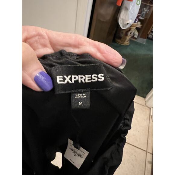 Express Black Pull On Elastic Waist Skirt NWT Sz M - Picture 3 of 4